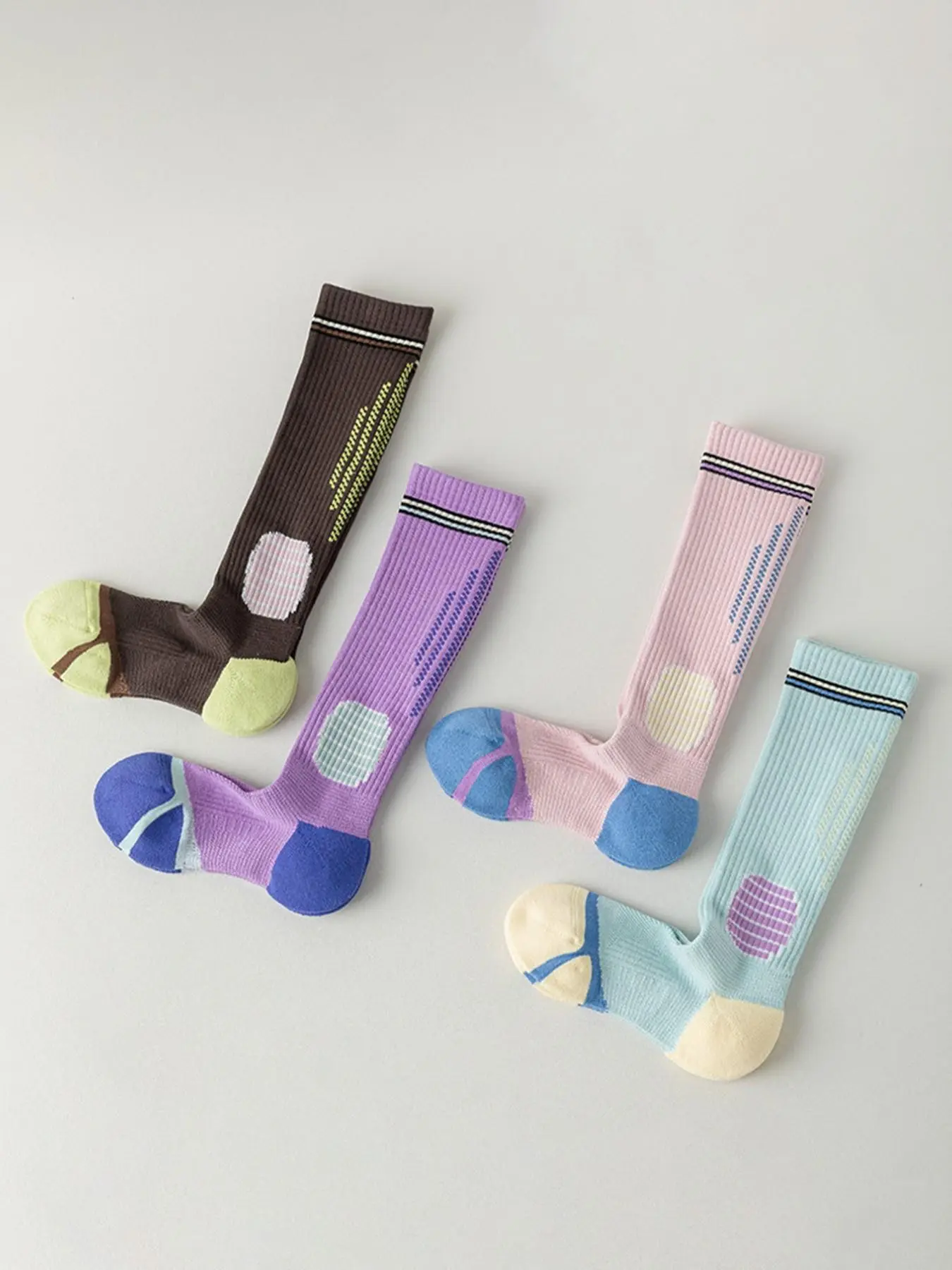 4 Pairs Women's Sporty Compres - огляд і ціна Sports Socks