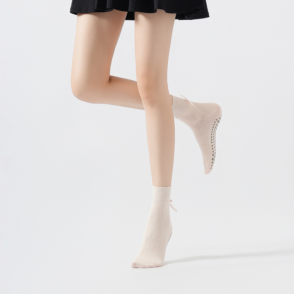 Cute Bowknot Yoga Socks Girls  - огляд і ціна Sports Socks
